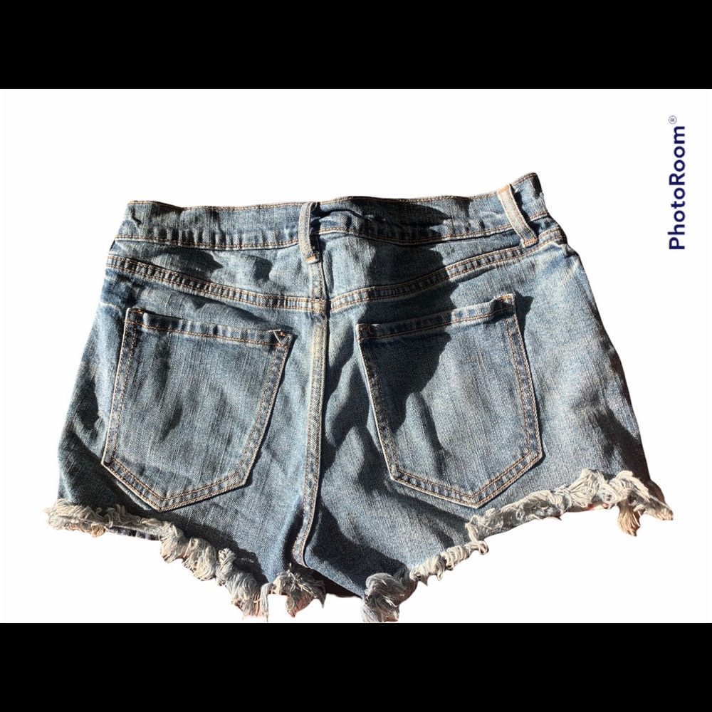 ⭐️Old Navy Patriotic Boyfriend Shorts Distressed Sz 2⭐️ - Picture 3 of 8